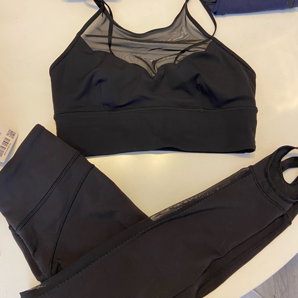 lululemon athletica Other - Lululemon Adore your Core 6